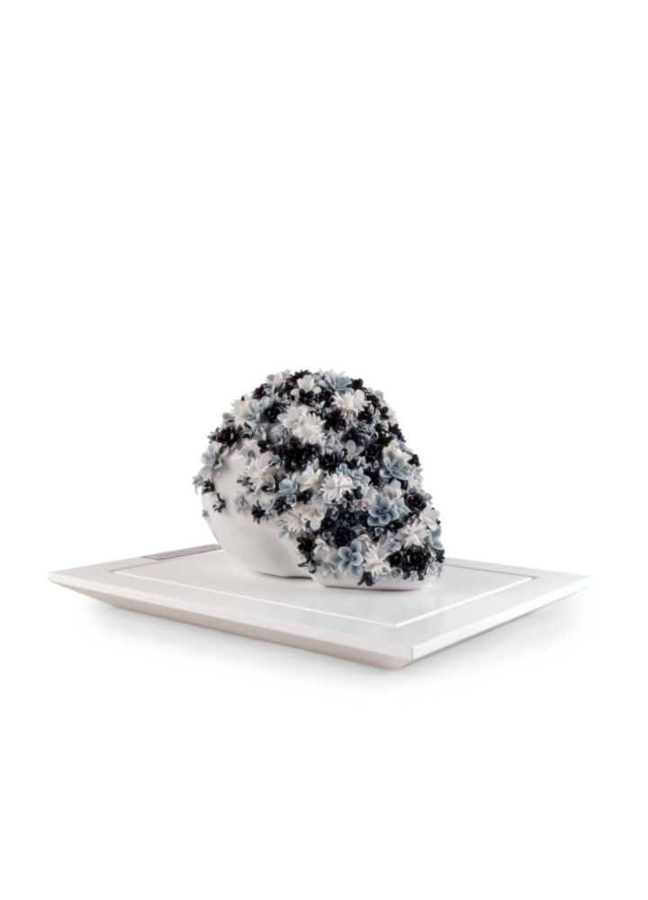 Life is Flower Sculpture. Black&White. Limited Edition in Lladró
