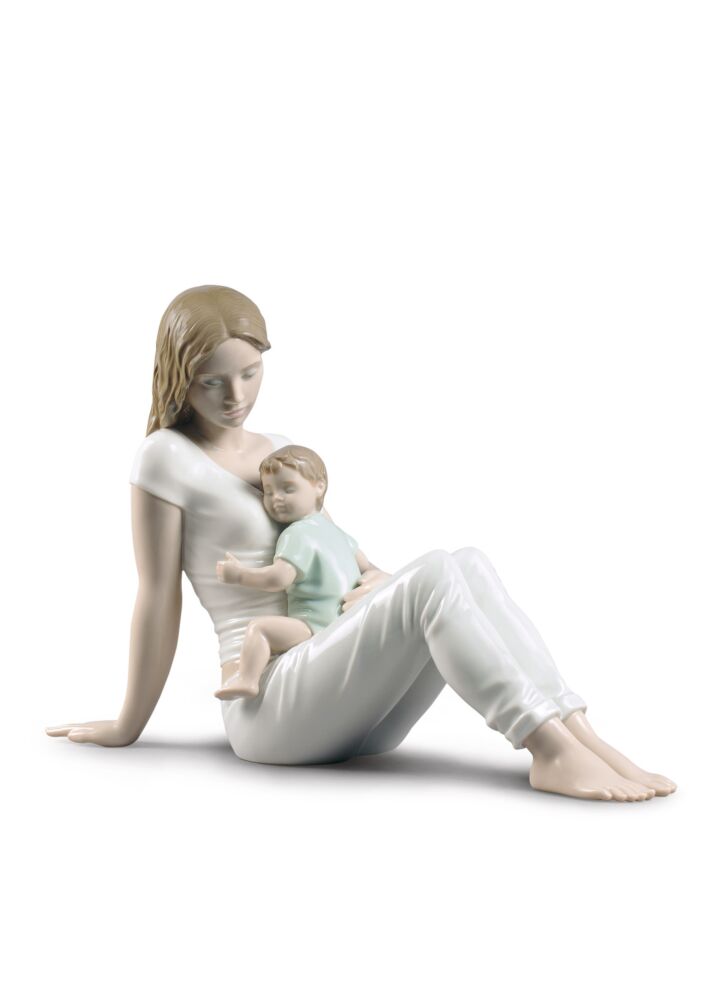 A mother's love Figurine in Lladró