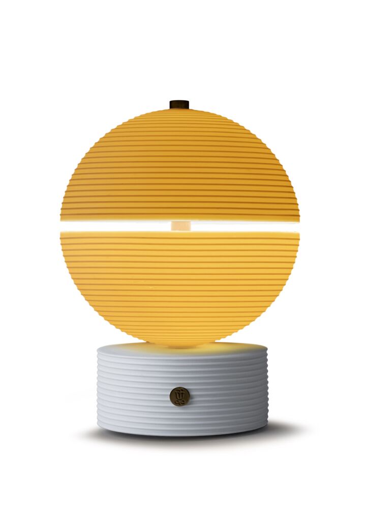 Cascade wireless lamp in Lladró