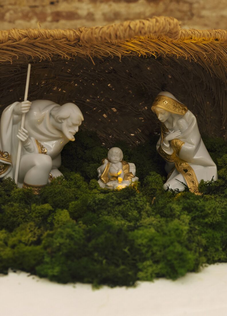 Saint Joseph Nativity Figurine. Golden Lustre, 1 of 2
