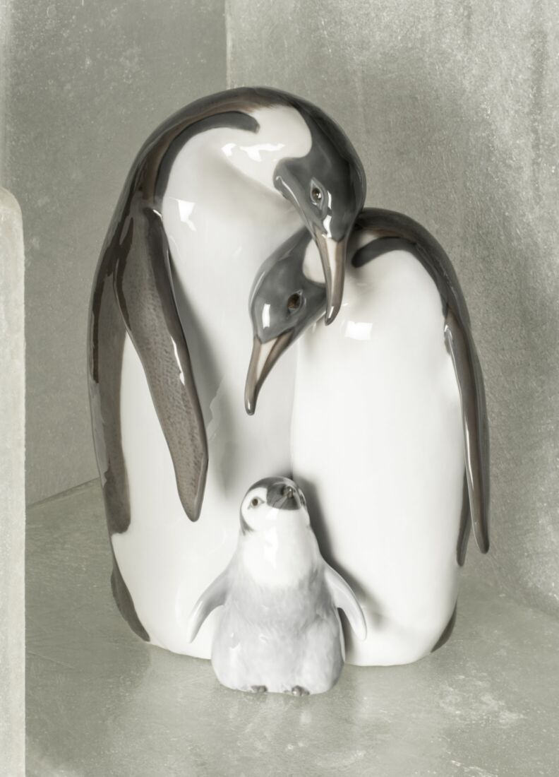 ペンギンの親子 (ポーセリン)、1 / 3